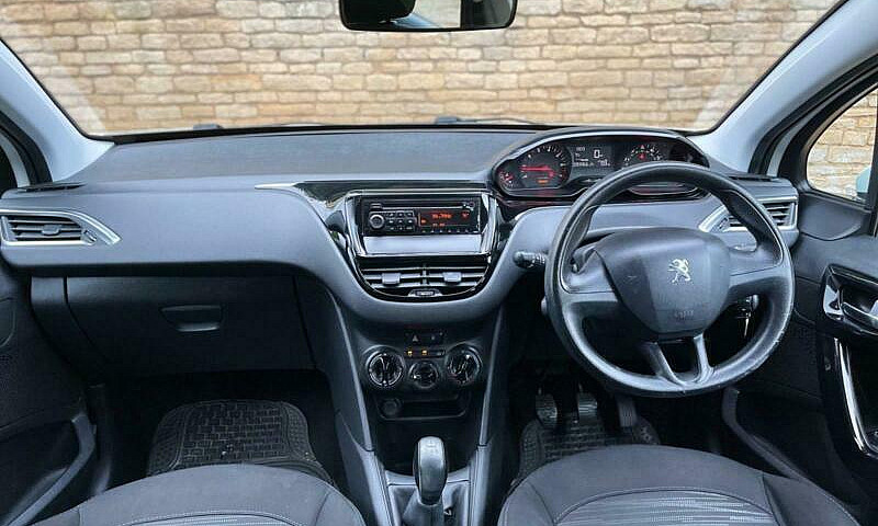 2013 Peugeot 208 1.2...