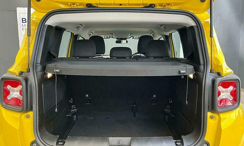 2015 Jeep Renegade 1...