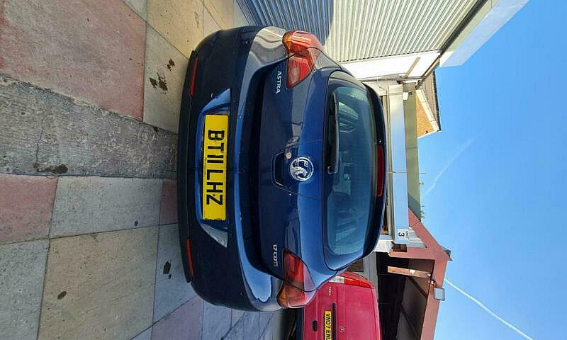 2011 Vauxhall Astra ...