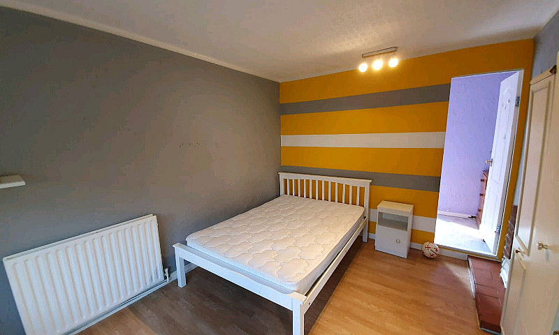 5 Bedroom House For ...