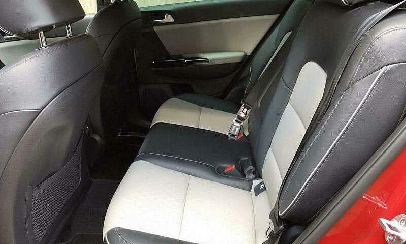 2017 Kia Sportage 1....