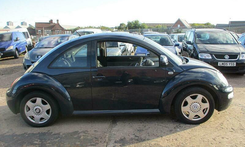 Vw Beetle 2.0 Petrol...