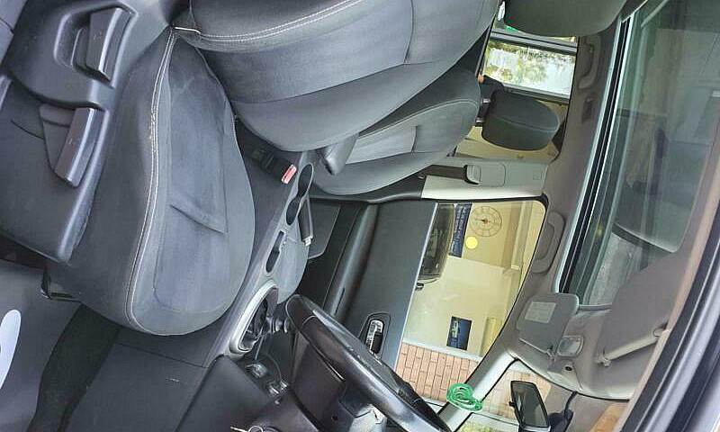 2011 Nissan Qashqai+...