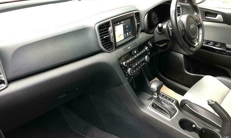 2017 Kia Sportage 1....