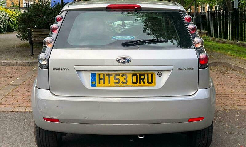 2004/53 Ford Fiesta ...
