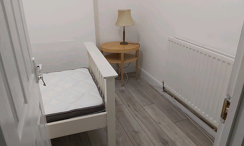Single Room To Let...