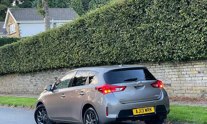 Toyota Auris 1.4 D-4...