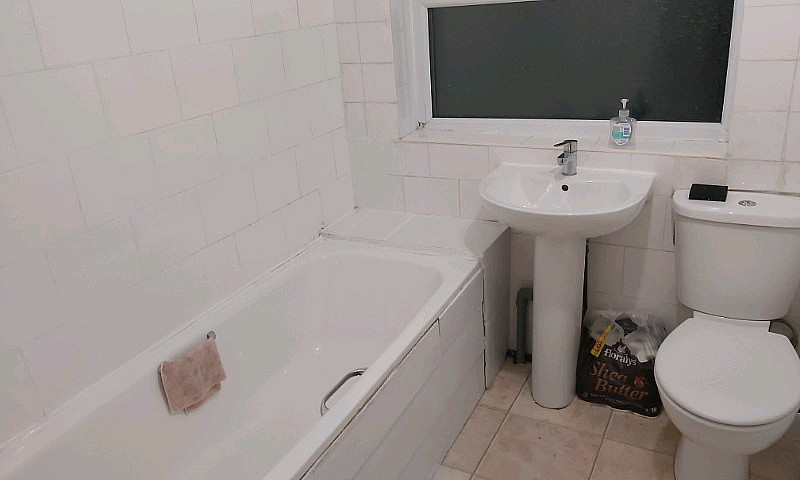 Single Room To Let...