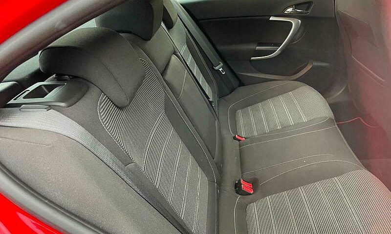 Vauxhall Insignia 2....