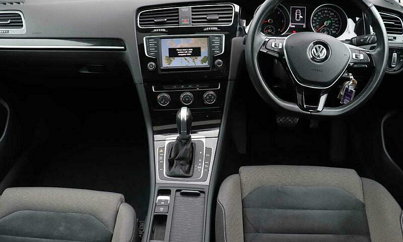 2016 Volkswagen Golf...