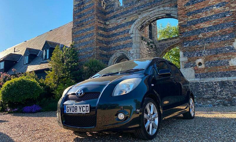 2008 Toyota Yaris 1....