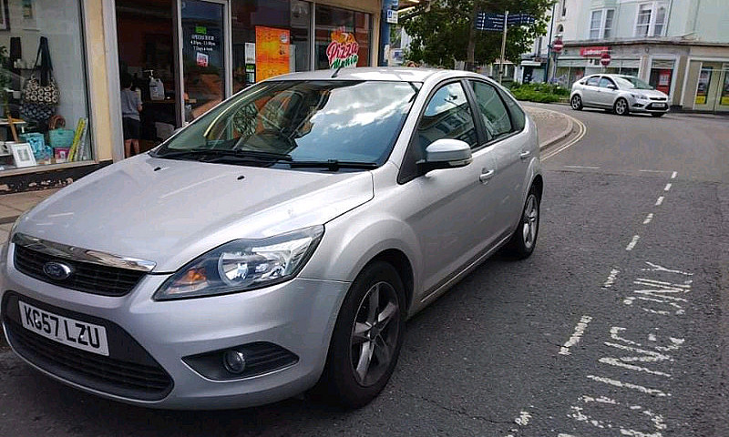 Ford Focus 1.6...
