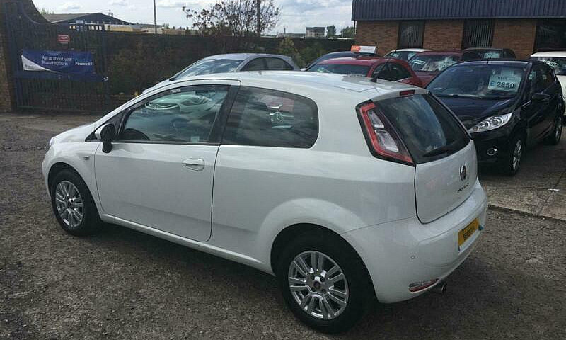 2014 Fiat Punto 1.4 ...