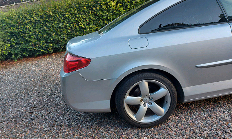 Peugeot 407...