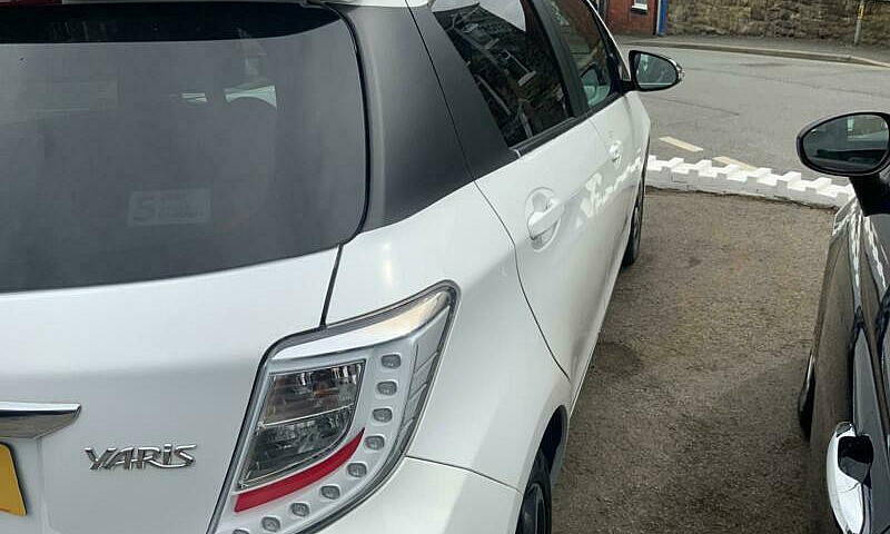 Toyota Yaris 1.33 Vv...