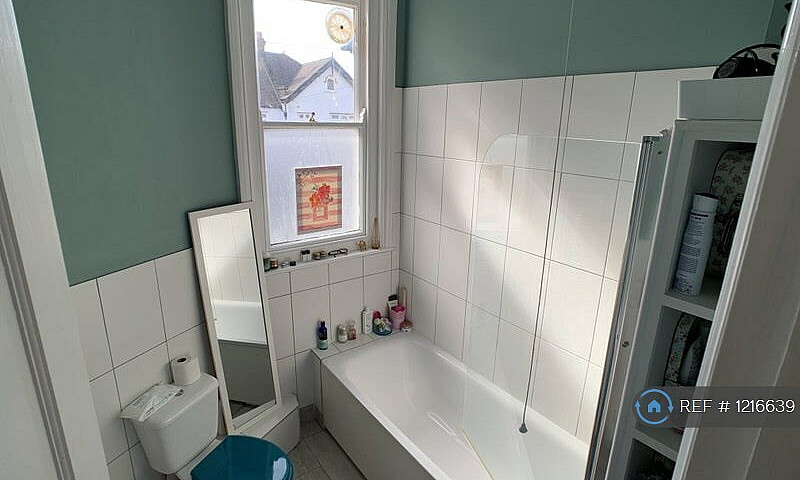 Studio Flat In Semle...