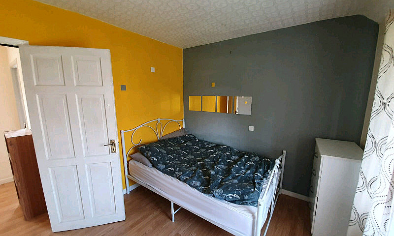 5 Bedroom House For ...