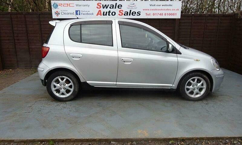 2005 Toyota Yaris 1....