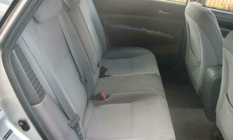 2005 Toyota Prius 1....