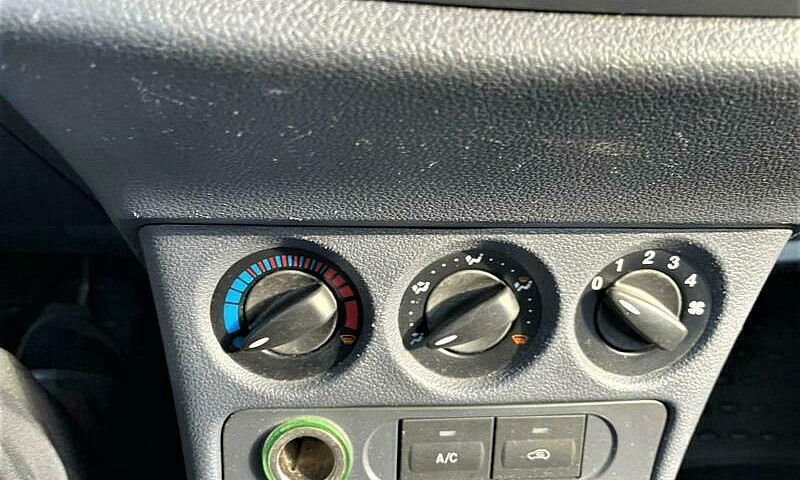 2013 Ford Tourneo Co...