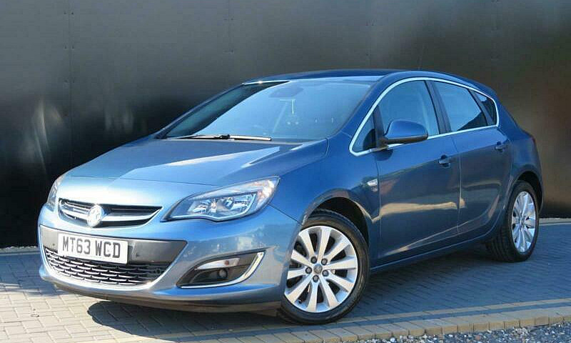 2013 Vauxhall Astra ...