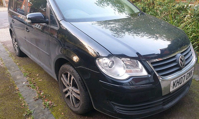 Volkswagen Touran 1....