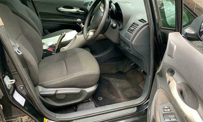 Toyota Auris 2.0D-4D...