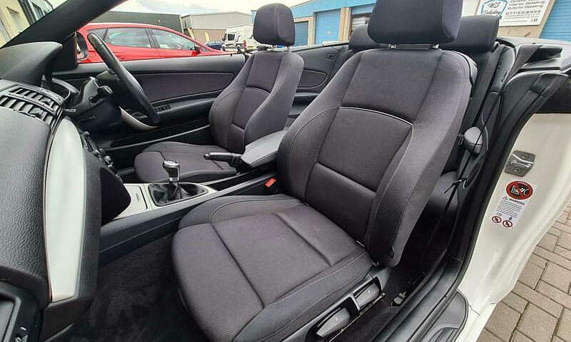 2011 Bmw 1 Series 11...