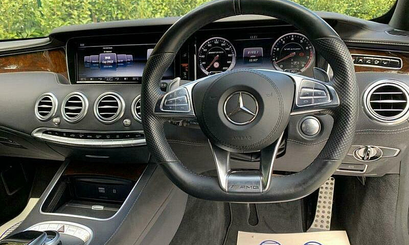 2017 17 Mercedes-Ben...