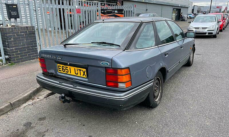 1988 Ford Granada 2....