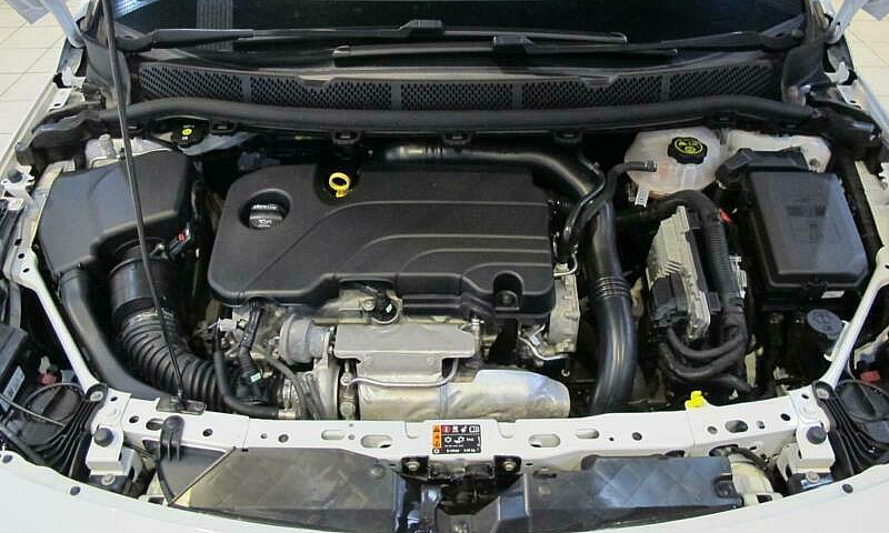 2018 Vauxhall Astra ...