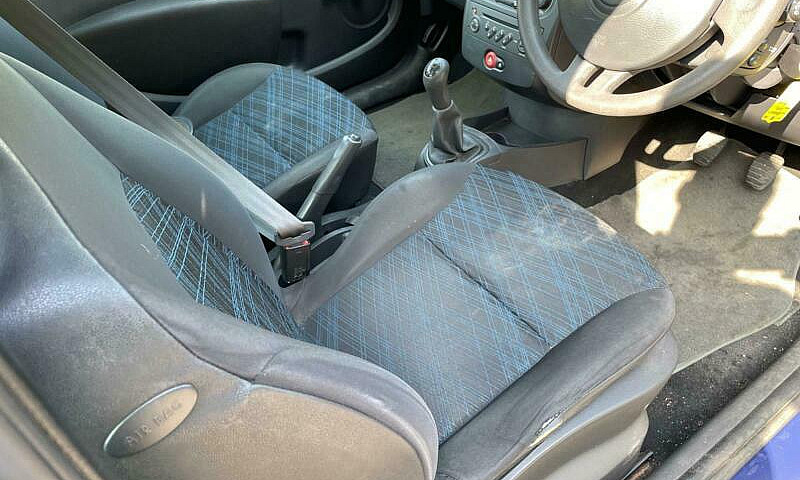 Renault Clio 1.2 16V...