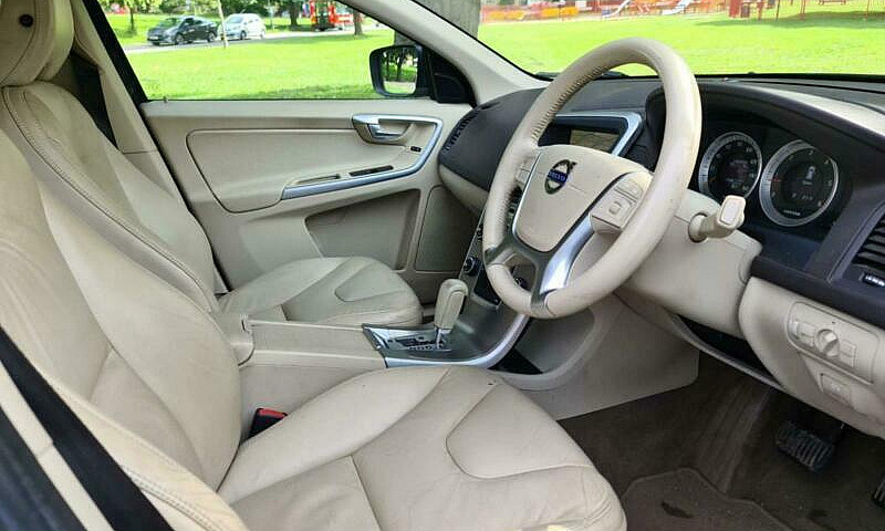 2011 Volvo Xc60 2.4 ...