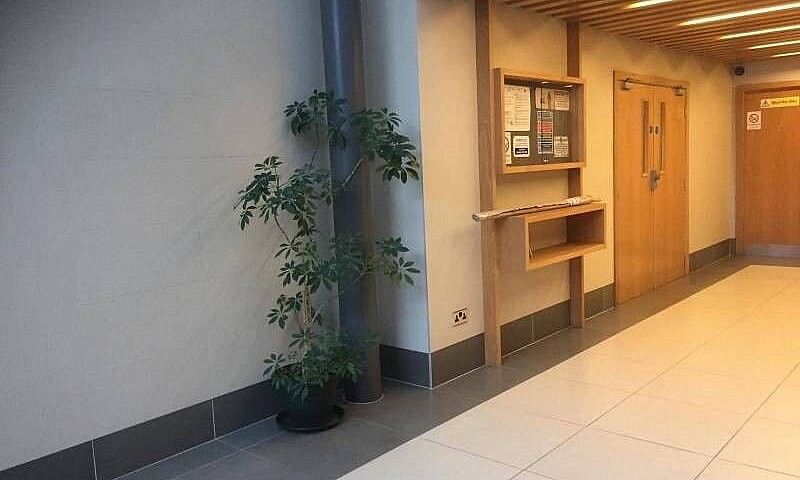 Two Bedroom Flat To ...