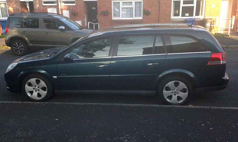 Vauxhall Vectra Elit...