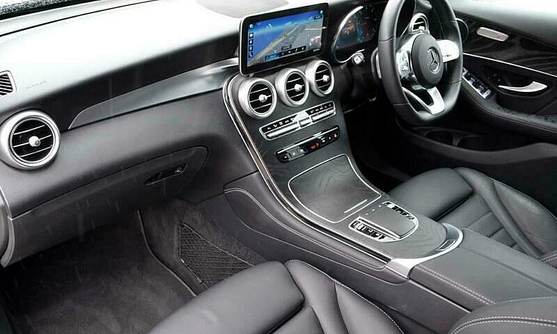 2020 Mercedes-Benz G...