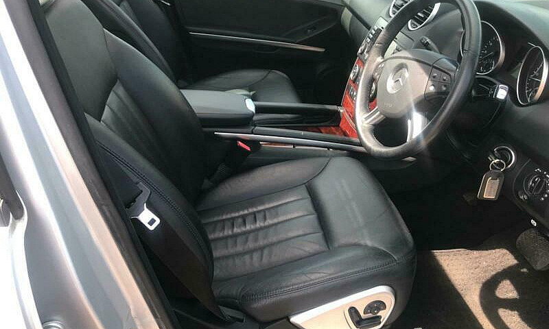 2006 Mercedes-Benz M...