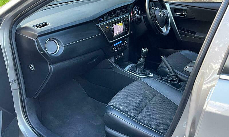 Toyota Auris 1.4 D-4...