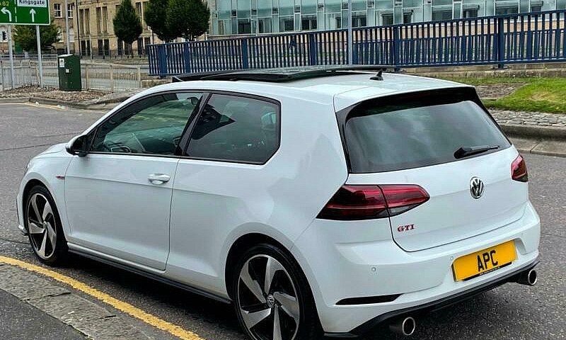 2019 Volkswagen Golf...