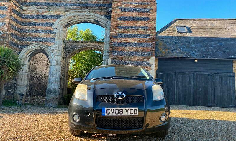 2008 Toyota Yaris 1....