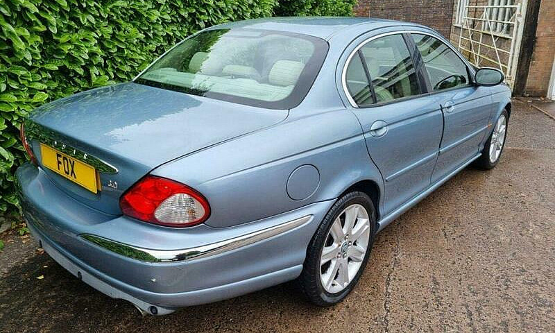 2004 53 Jaguar X-Typ...