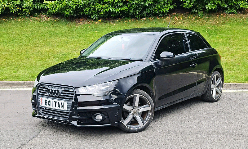 2011 Audi A1 Sport 1...