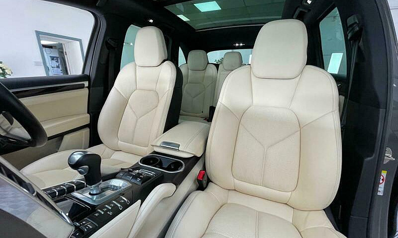 2016 Porsche Cayenne...