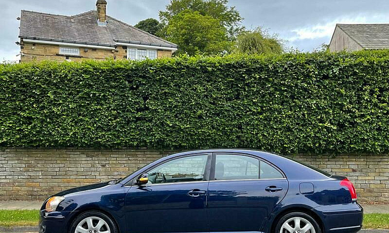 Toyota Avensis 2.0 V...