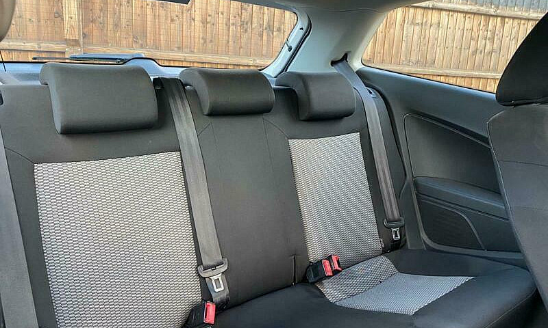 2010 Volkswagen Polo...