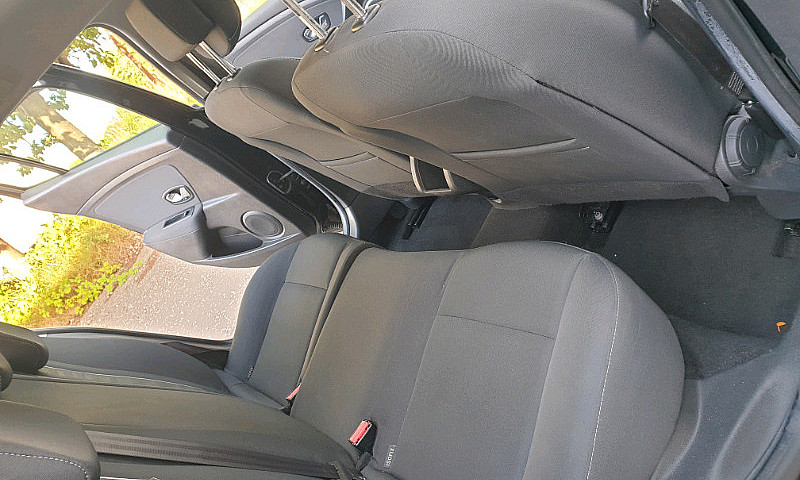 2012 Renault Megane ...