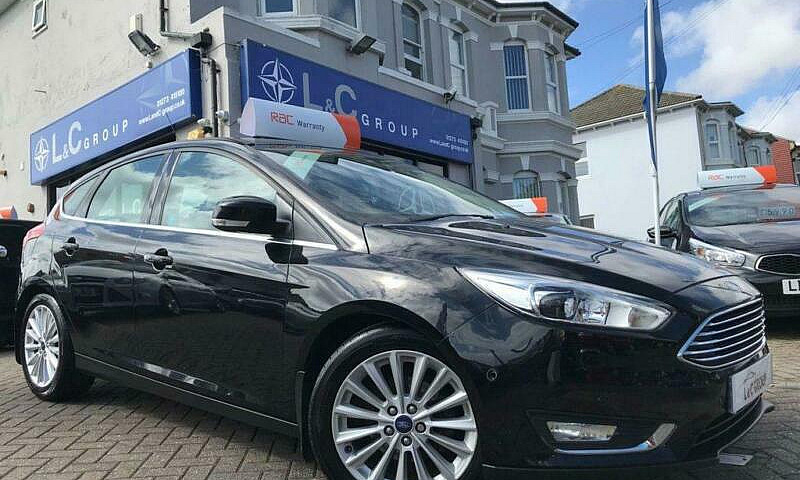 2015 64 Ford Focus 1...