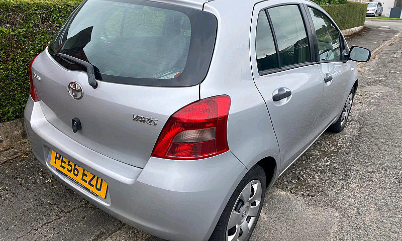 Toyota Yaris T2...