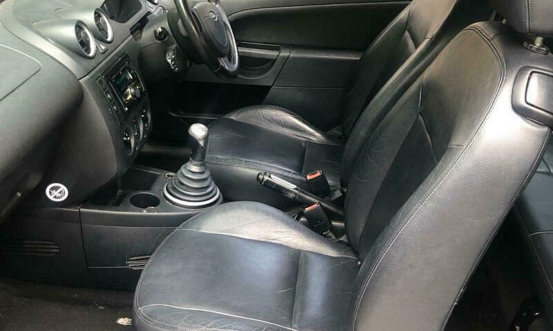 2004/53 Ford Fiesta ...