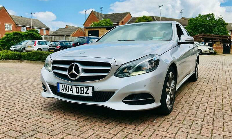 Mercedes-Benz E300 2...